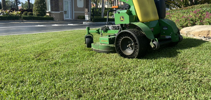 Why Commercial Property Managers in Coral Springs Choose J&J Lawn Service, Inc